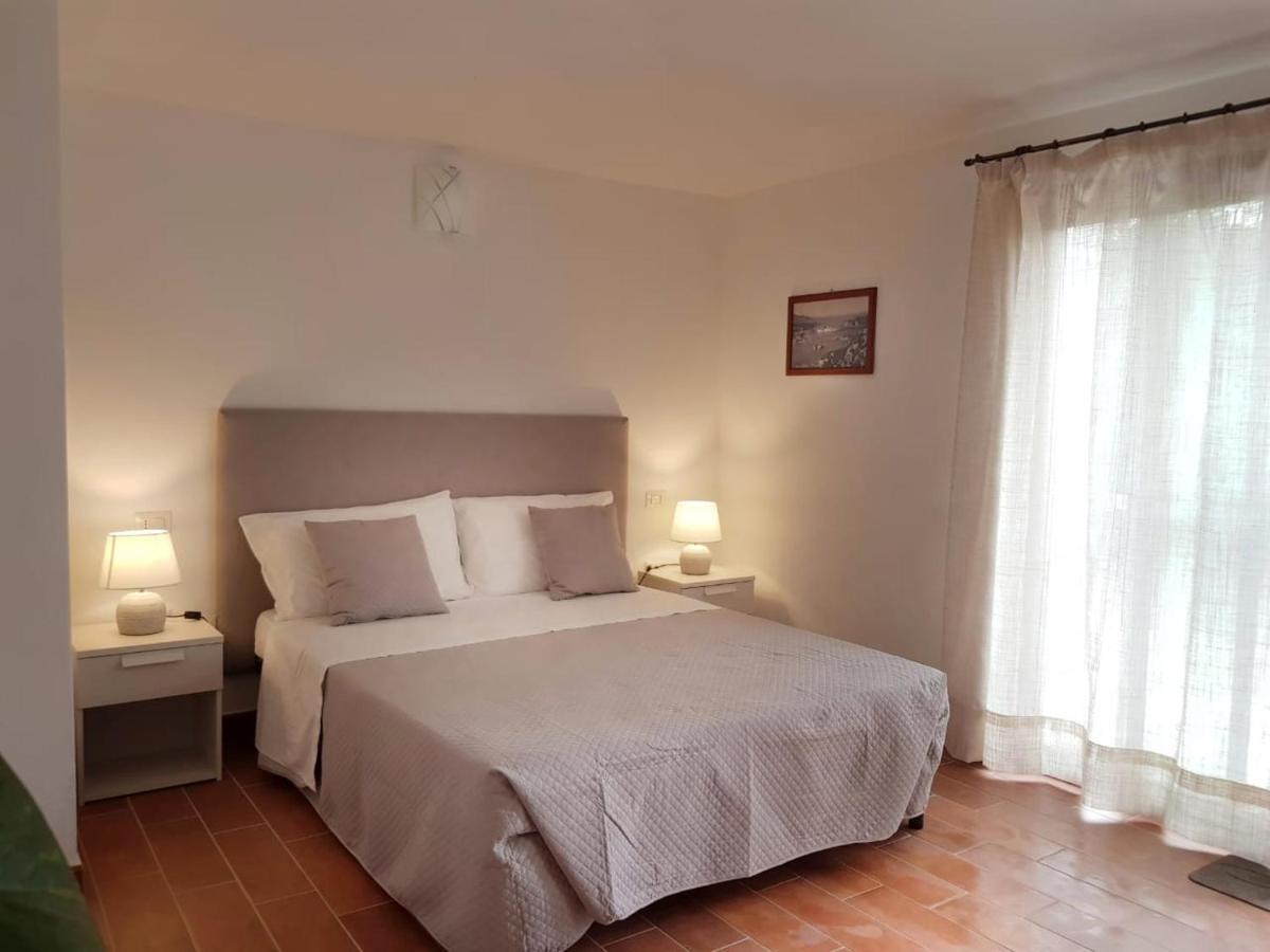 B&B Bell'alba Santa Teresa Gallura Exteriör bild